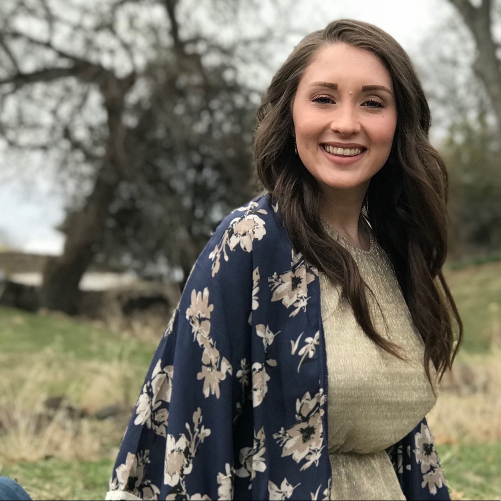 Meet your Posher, Courtney